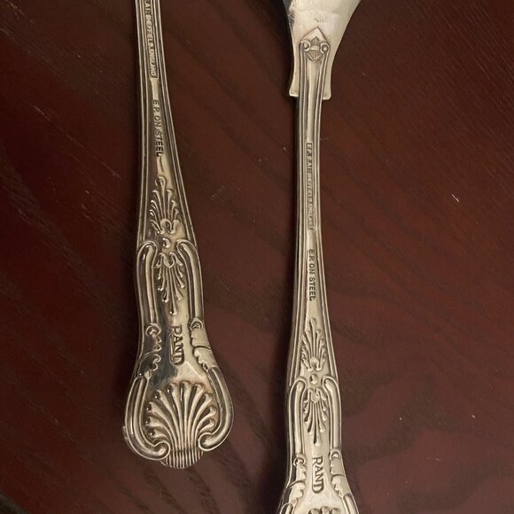 2 Piece Silver-Plated Salad Serving Spoons | Sheffield England Fruit Design - Picture 3 of 4